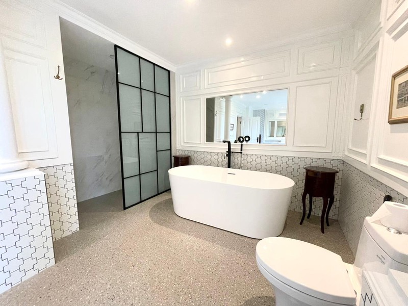 DISEWAKAN! RUMAH MEWAH EUROPEAN CLASSIC SIAP HUNI DI PONDOK INDAH