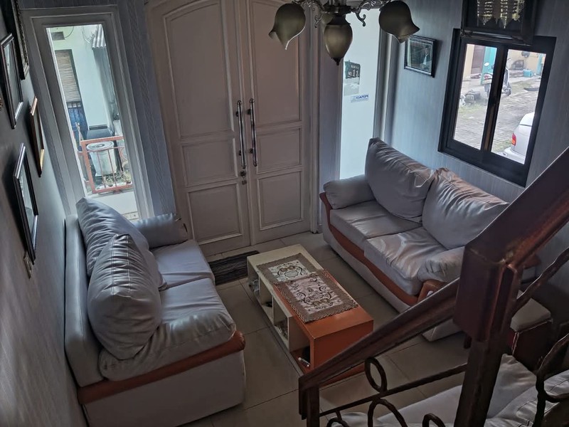 Di jual Rumah 3 Lantai di Pancoran Mas Depok 