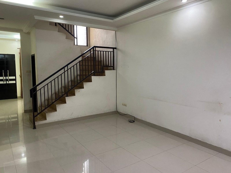 Rumah 2 Lantai Siap Huni Di Condet Kramat Jati Jakarta Timur