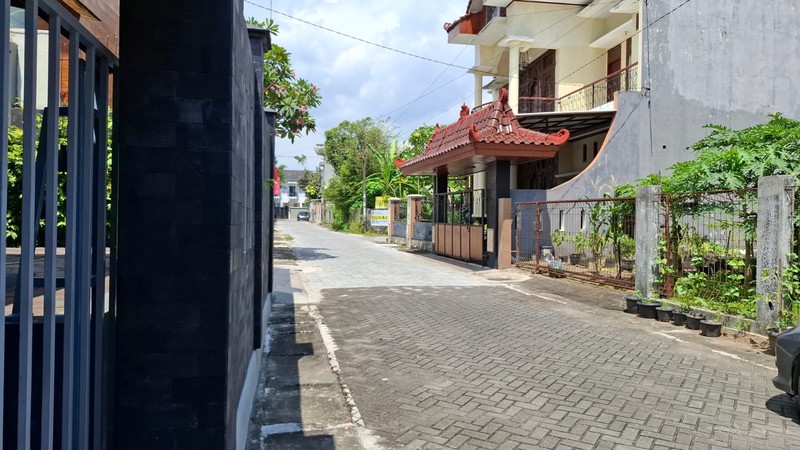 Rumah Tinggal Semi Furnish Lokasi Premium Siap Huni di Semaki, Umbulharjo