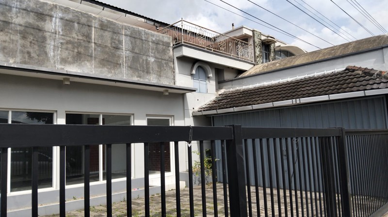 Bangunan Rumah Luas Lokasi Strategis di Baturetno Banguntapan Bantul 