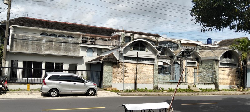 Bangunan Rumah Luas Lokasi Strategis di Baturetno Banguntapan Bantul 