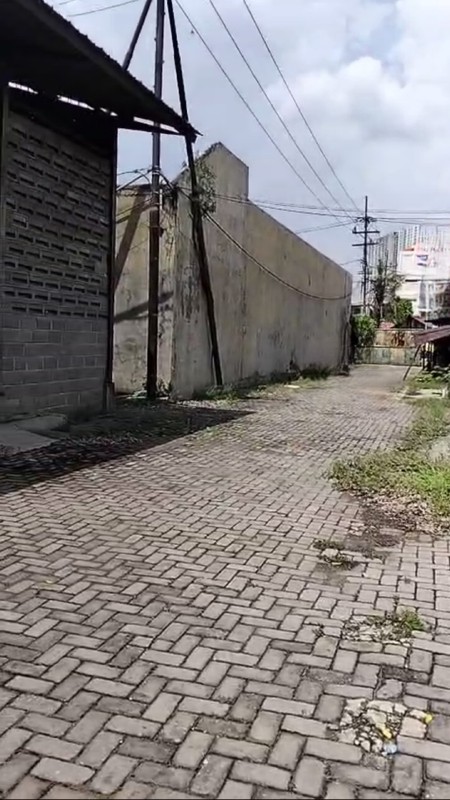 MURAH Rp.10 Jt/m2 Dijual 1800 M2 Gudang Raya Mastrip - Jajar Tunggal - Wiyung Surabaya - Nol Jalan Raya Dekat 2 Gate Pintu Tol, Akses Truk Kontainer