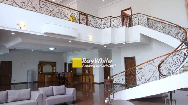 Rumah Mdoern Setiabudi Regency Bandung