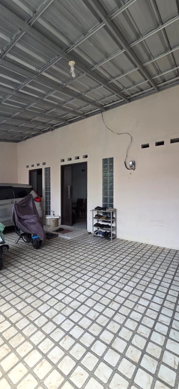 Dijual rumah modern dan terawat di kawasan Perumahan Villa Gunung Lestari