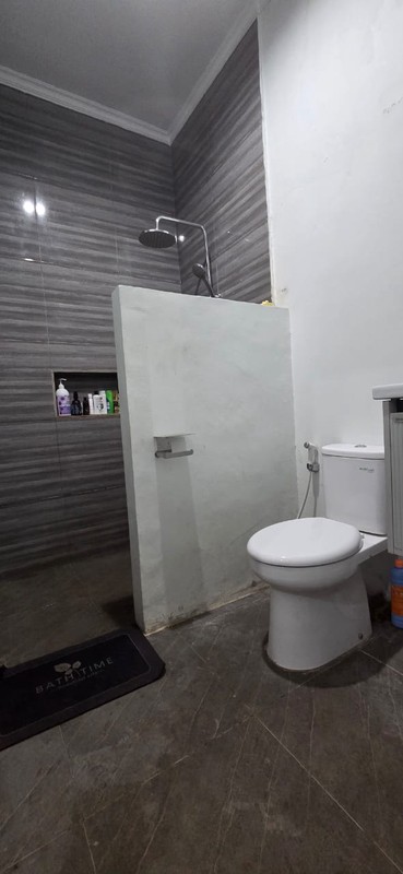 Dijual rumah modern dan terawat di kawasan Perumahan Villa Gunung Lestari