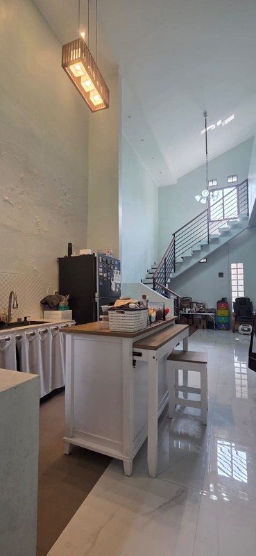 Dijual rumah modern dan terawat di kawasan Perumahan Villa Gunung Lestari