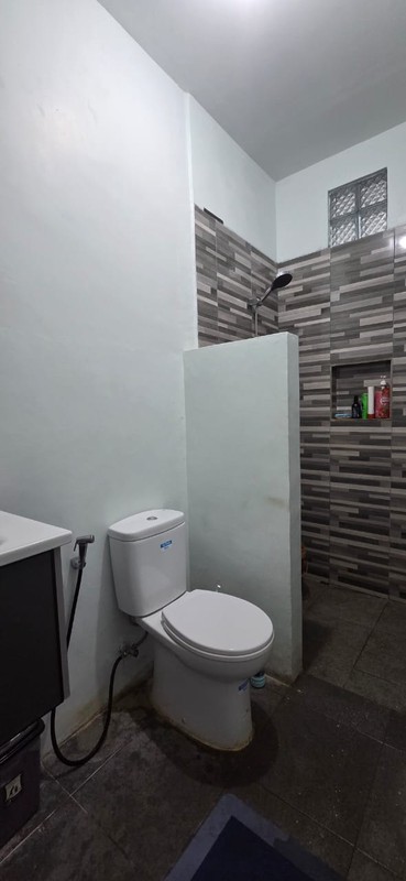 Dijual rumah modern dan terawat di kawasan Perumahan Villa Gunung Lestari