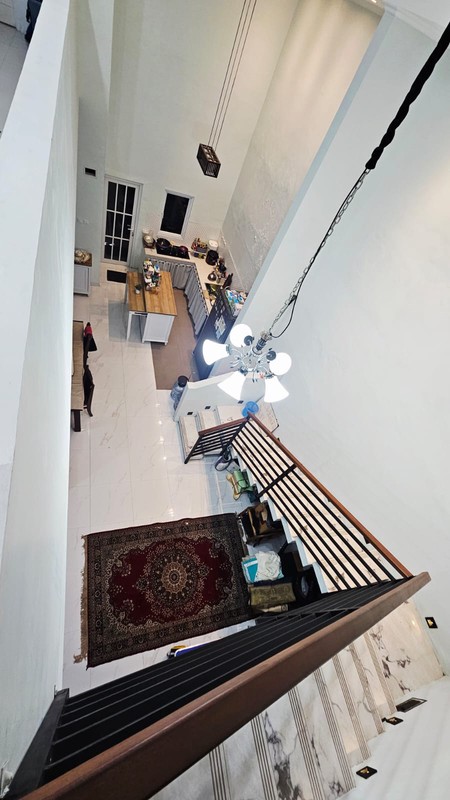 Dijual rumah modern dan terawat di kawasan Perumahan Villa Gunung Lestari