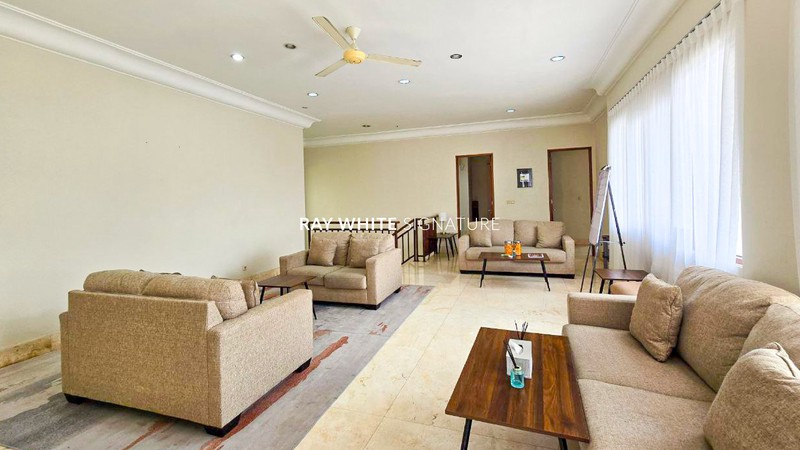 Rumah Hitung Tanah Area Cipete