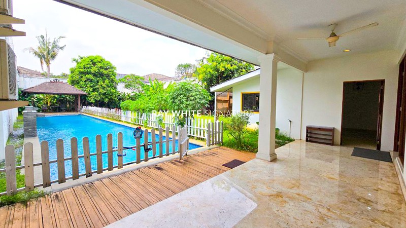 Rumah Hitung Tanah Area Cipete