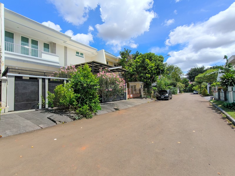 Rumah Hitung Tanah Area Cipete