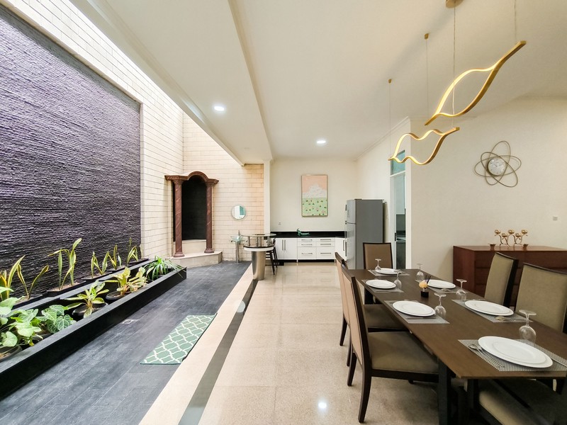 Rumah Hitung Tanah Area Cipete