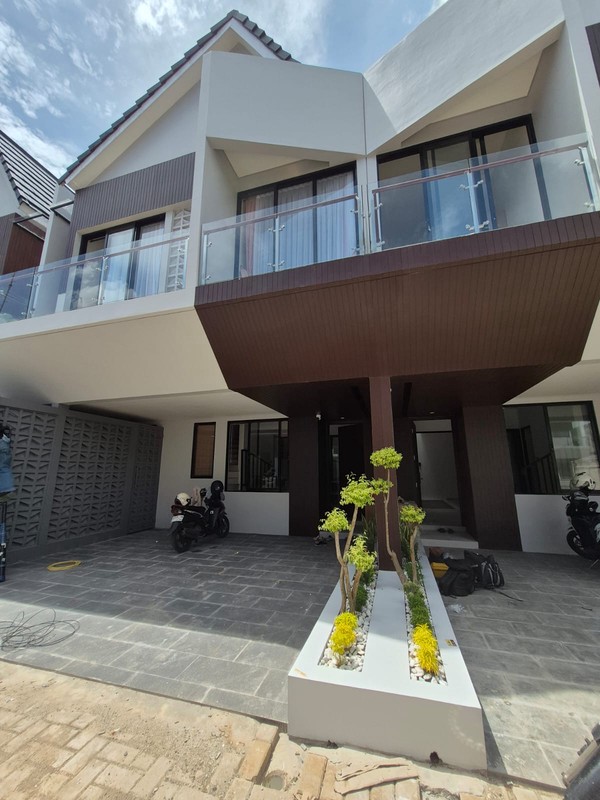 Rumah Hitung Tanah Area Cipete