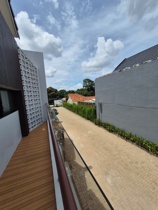 Rumah Hitung Tanah Area Cipete