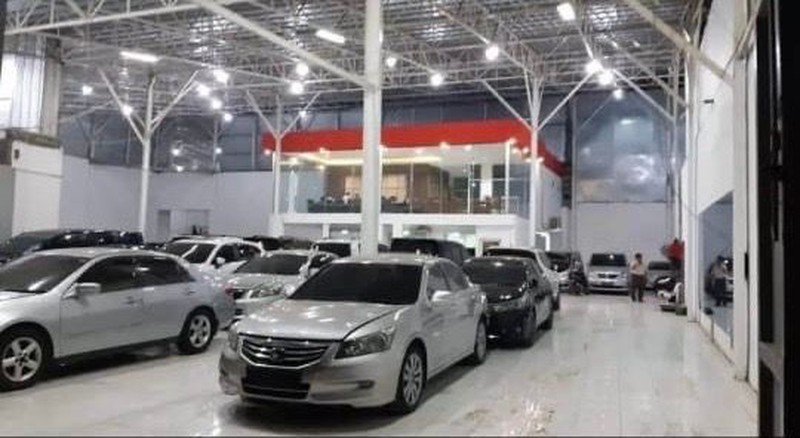 Disewa Showroom Husein Sastra Negara - Juru Mudi Benda