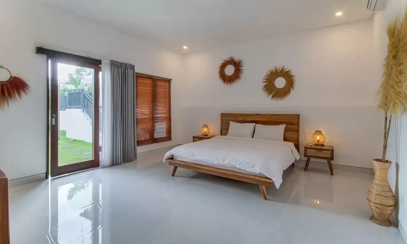 For Sale Leasehold - White villa joglo style with rice field views in Canggu - Bali