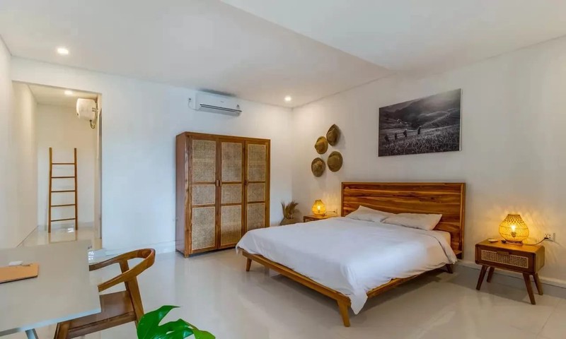 For Sale Leasehold - White villa joglo style with rice field views in Canggu - Bali