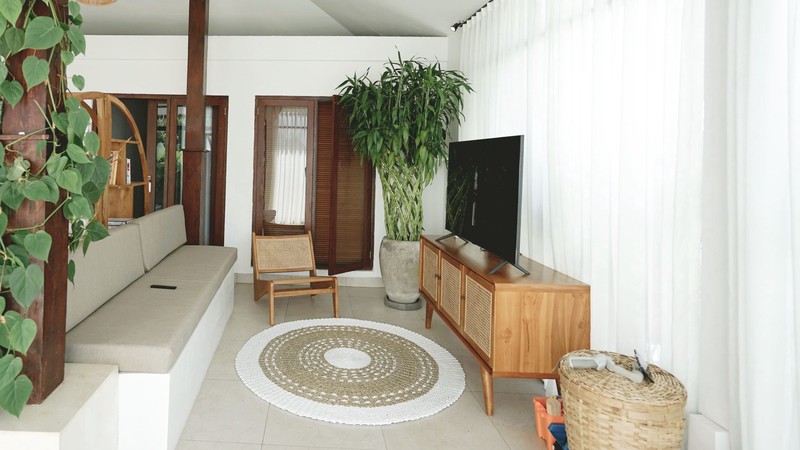 For Sale Leasehold - White villa joglo style with rice field views in Canggu - Bali