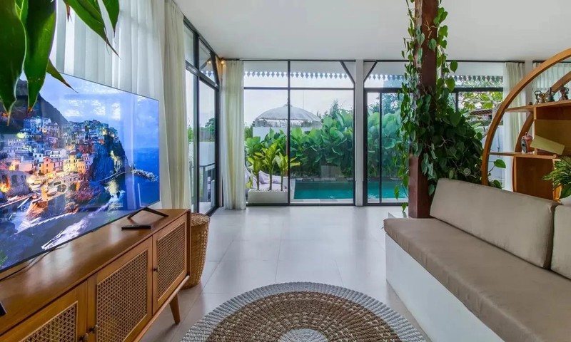 For Sale Leasehold - White villa joglo style with rice field views in Canggu - Bali