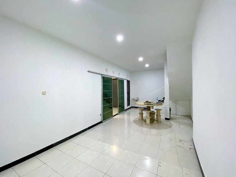 Rumah Cantik Bersih Siap Huni dengan Hunian Nyaman dan Asri @Bintaro Jaya, Sektor 9