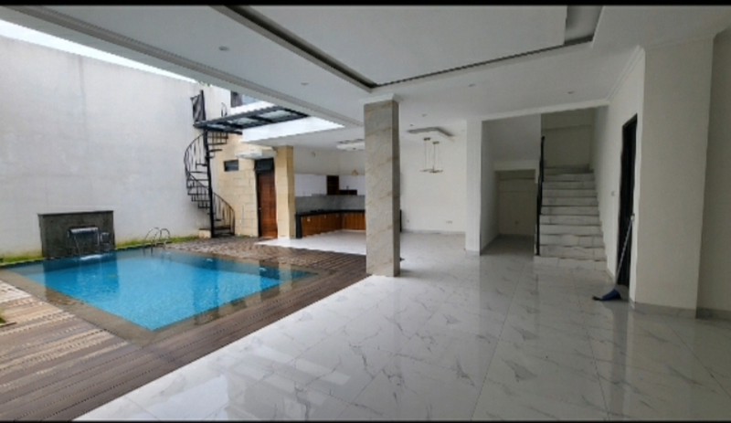 Rumah 2 Lantai dengan Pool Privat Siap Huni dengan Hunian Nyaman dan Asri @Ciater, Serpong, Tangerang Selatan