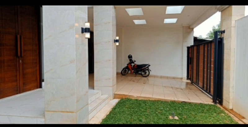 Rumah 2 Lantai dengan Pool Privat Siap Huni dengan Hunian Nyaman dan Asri @Ciater, Serpong, Tangerang Selatan