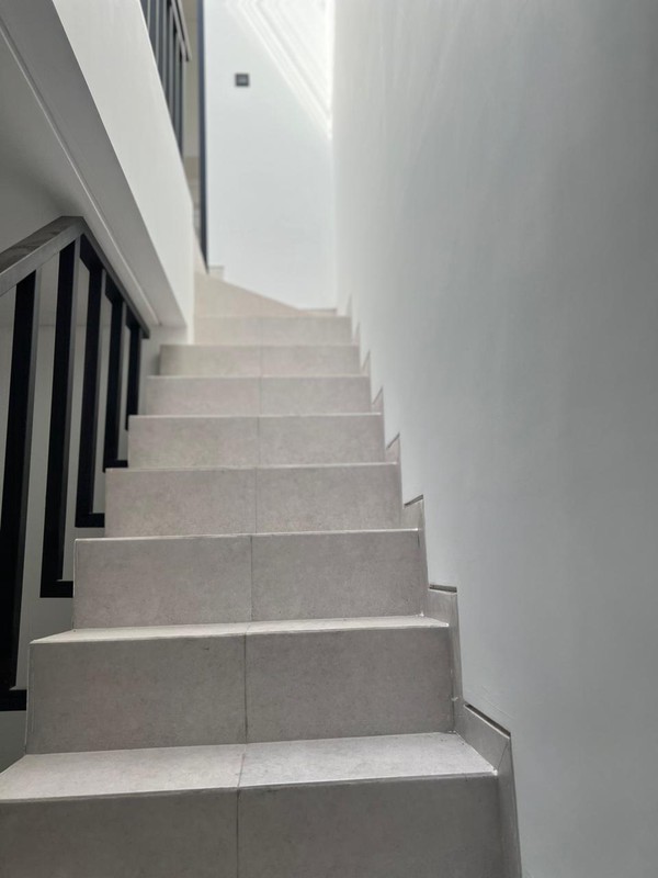 Dijual Rumah Graha Family Blok R - Surabaya Barat