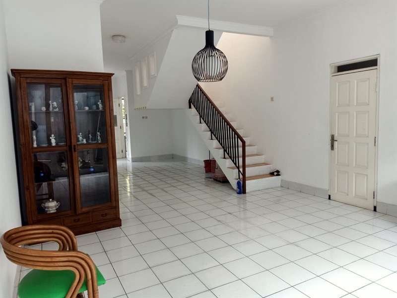 Rumah Siap Huni di Warung Buncit Dalam Komplek 