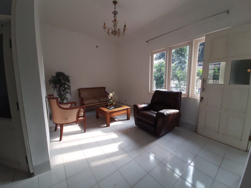 Rumah Siap Huni di Warung Buncit Dalam Komplek 