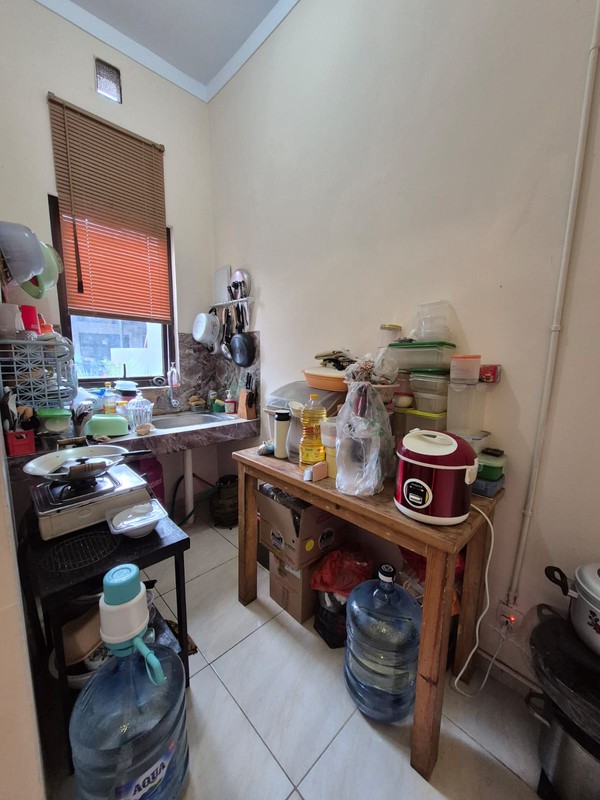 Rumah Minimalis Rapih Bangunan Mezanin 10 Menit ke Tol