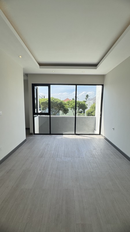 BARU GRESS Dijual Rumah Citraland Woodland - Surabaya Barat