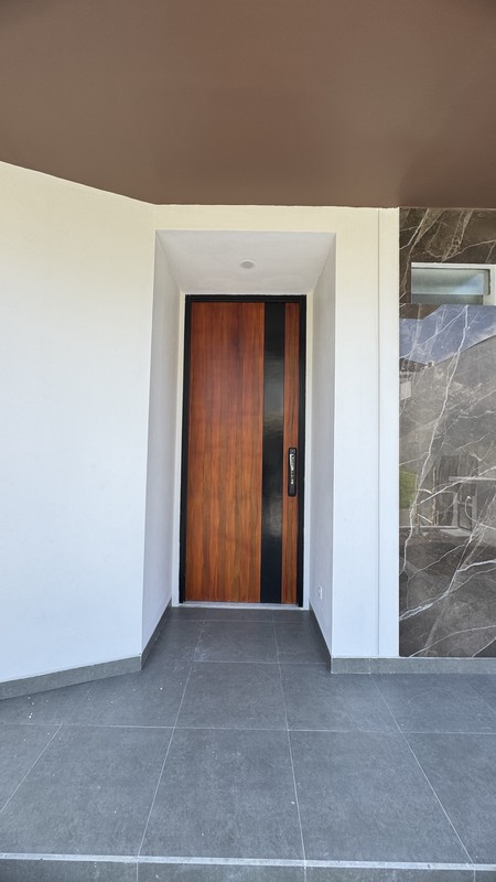 BARU GRESS Dijual Rumah Citraland Woodland - Surabaya Barat