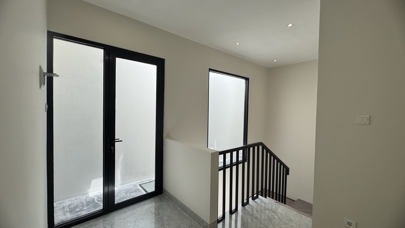 BARU GRESS Dijual Rumah Citraland Woodland - Surabaya Barat