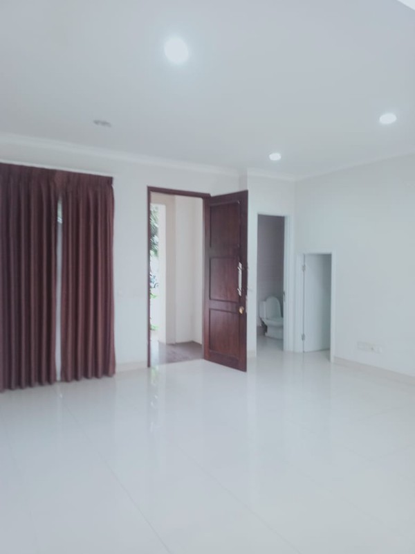 Rumah Siap Huni dalam Cluster dengan Hunian Nyaman dan Asri di BSD City