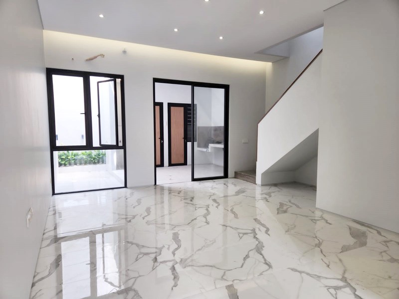 Rumah Baru Gress !!! di Rungkut Mapan Tengah Surabaya Timur, Minimalis, 2 Lantai... BURUANN !!! - LT -