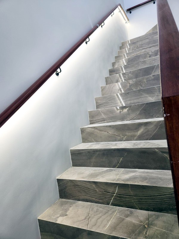 Rumah Baru Gress !!! di Rungkut Mapan Tengah Surabaya Timur, Minimalis, 2 Lantai... BURUANN !!! - LT -