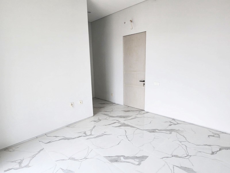 Rumah Baru Gress !!! di Rungkut Mapan Tengah Surabaya Timur, Minimalis, 2 Lantai... BURUANN !!! - LT -