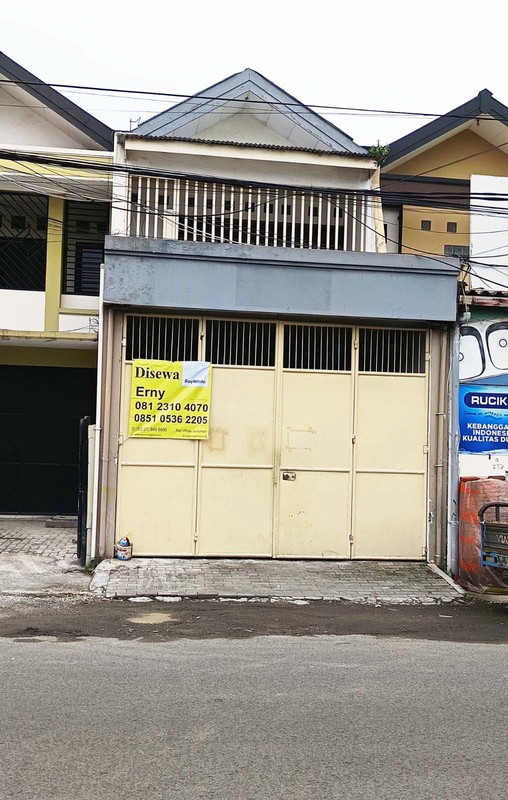 Ruko di Kutisari Selatan Surabaya Selatan, Row jalan depan lebar, area padat penduduk, Siap Pakai