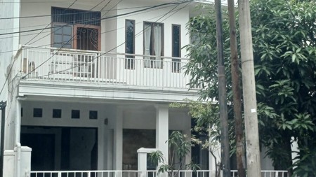 Rumah 2 Lantai Siap Huni dengan Hunian Nyaman dan Asri @Bintaro Sektor 9