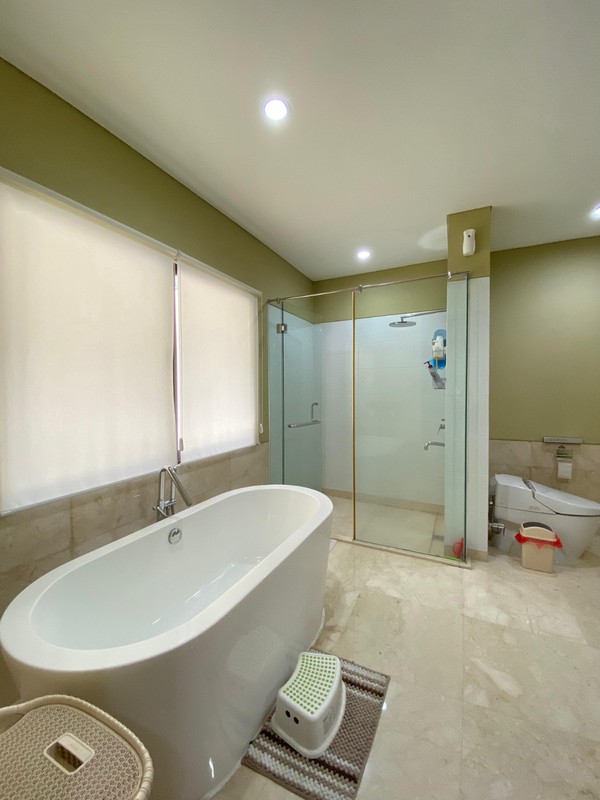 Lebak bulus serenia rumah siap huni dalam komplek elit