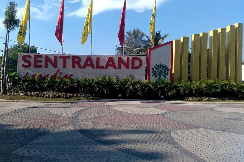 Rumah Usaha Posisi HooK di Sentraland Boulevard Parung Panjang