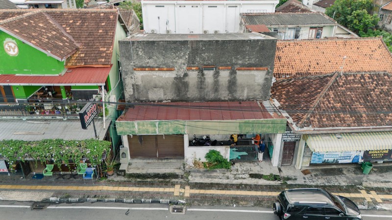 Dijual Tanah Strategis + Bonus Bangunan Area Perkantoran & Kuliner Eksklusif di Jl. Gedongkuning, Banguntapan, Bantul