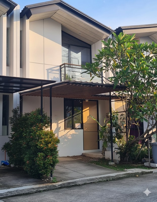 Disewa Rumah Tinggal di Uptown Di Lippo Cikarang Full furnished Nyaman tinggal bawa koper