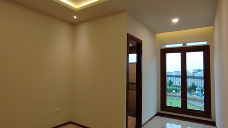 Rumah Brand New,securty 24 jam di Bintaro Jaya 7