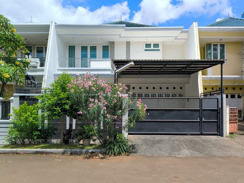 Rumah Bagus Di Taman Kebon Jeruk Jakarta Barat