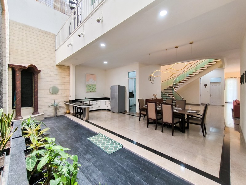 Rumah Bagus Di Taman Kebon Jeruk Jakarta Barat