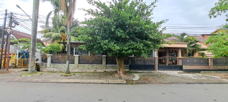 Rumah Hook Strategis Pinggir Jalan Hadap Selatan Di Dukuh Zambrud Dkt Grandwisata