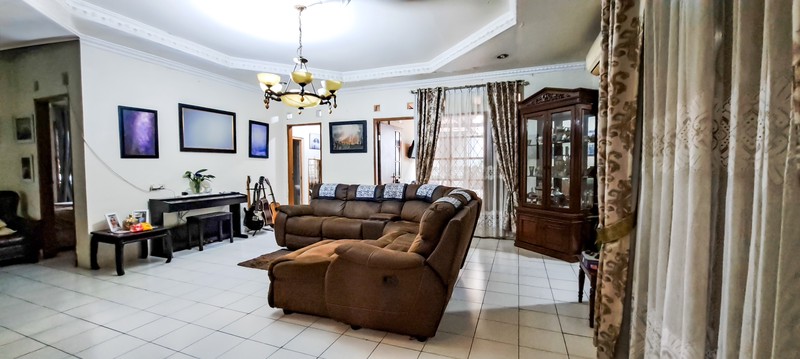 Rumah Hook Strategis Pinggir Jalan Hadap Selatan Di Dukuh Zambrud Dkt Grandwisata