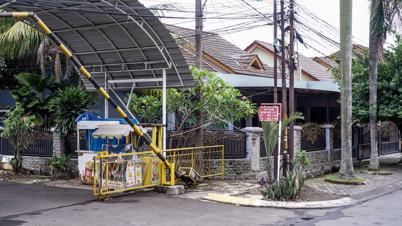 Rumah Hook Strategis Pinggir Jalan Hadap Selatan Di Dukuh Zambrud Dkt Grandwisata